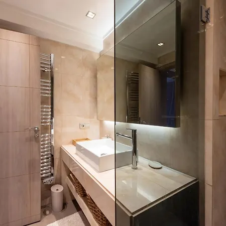 1-br On The Croisette Palais Des Festivals Cannes